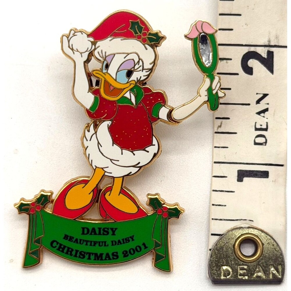 Disney Daisy Duck Christmas 2001 Pin LE 3500 Beautiful Daisy Moving Arm Mirror